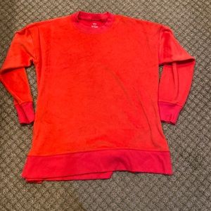 Red Aerie crewneck size small